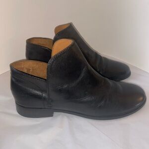 Frye Elyssa Shootie Ankle Leather bootie In Black Leather Sz Women’s 8.5M